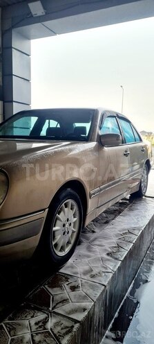 Mercedes E 240 1999, 340,000 km - 2.4 l - Bakı