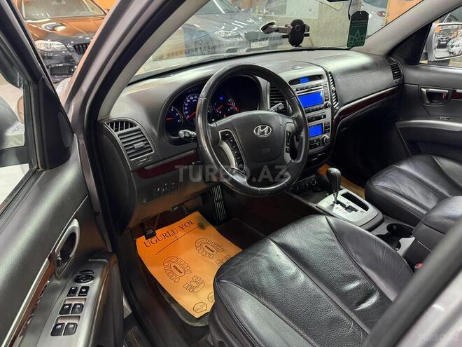 Hyundai Santa Fe-16