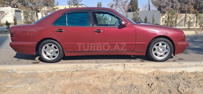 Mercedes E 220 d 1999, 425,613 km - 2.2 л - Naftalan