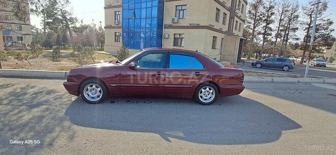 Mercedes E 220 d 1999, 425,613 km - 2.2 л - Naftalan