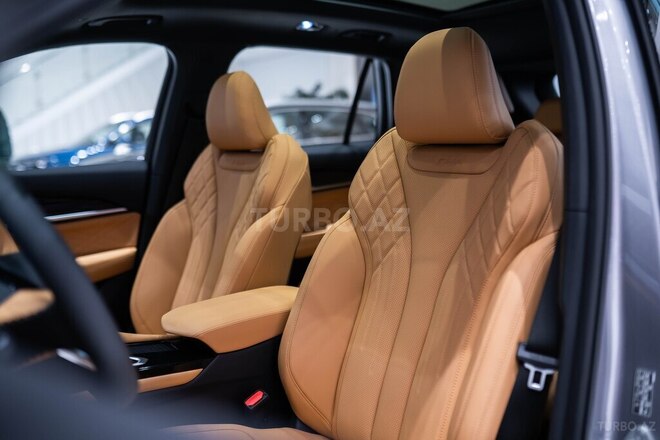 Geely Monjaro-13
