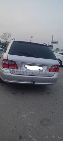 Mercedes E 220 d 2008, 389,000 km - 2.2 л - Bərdə