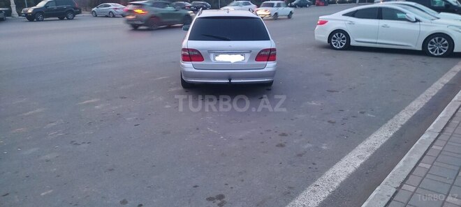 Mercedes E 220 d 2008, 389,000 km - 2.2 л - Bərdə