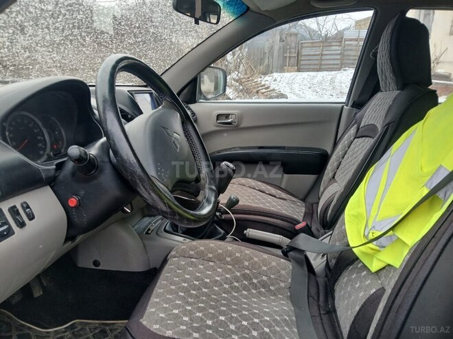 Mitsubishi L300 2008, 312,000 km - 2.5 l - Bakı