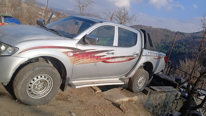 Mitsubishi L300 2008, 312,000 km - 2.5 l - Bakı