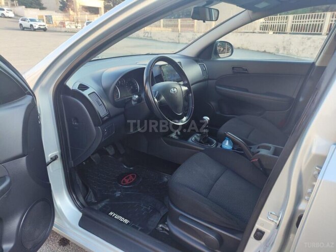 Hyundai i30 2009, 310,000 km - 1.4 l - Bakı