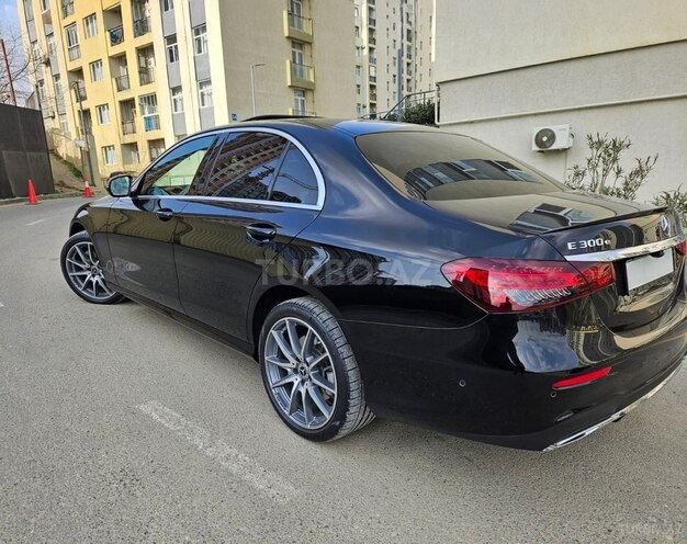Mercedes E 300 e 2022, 26,000 km - 2.0 l - Bakı