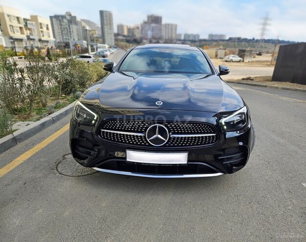 Mercedes E 300 e 2022, 26,000 km - 2.0 l - Bakı