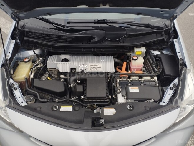Toyota Prius V 2016, 207,123 km - 1.8 l - Xırdalan