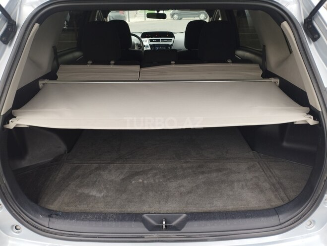 Toyota Prius V 2016, 207,123 km - 1.8 l - Xırdalan