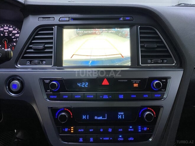 Hyundai Sonata-19