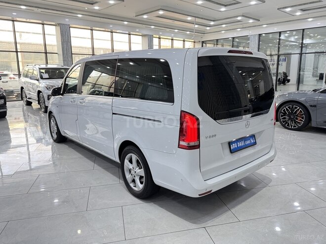 Mercedes V 220 2015, 226,600 km - 2.2 л - Bakı