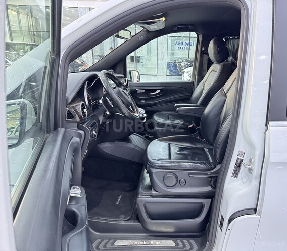 Mercedes V 220 2015, 226,600 km - 2.2 л - Bakı