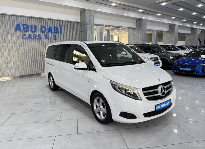 Mercedes V 220 2015, 226,600 km - 2.2 л - Bakı