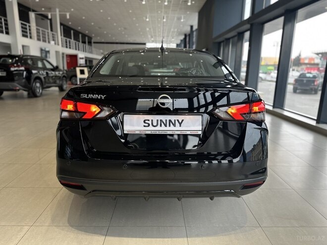 Nissan Sunny-5
