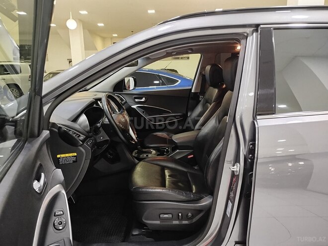 Hyundai Santa Fe-15