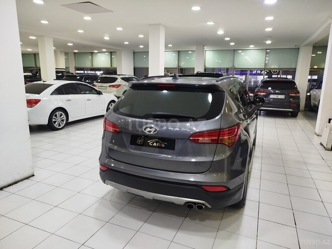 Hyundai Santa Fe-5
