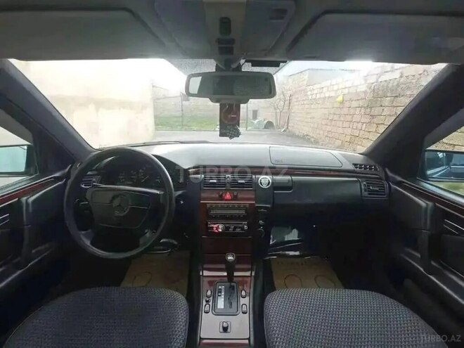 Mercedes E 230 1996, 292,000 km - 2.3 л - Bakı