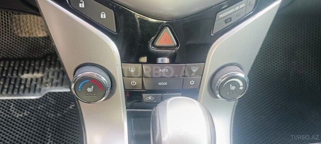 Chevrolet Cruze-14