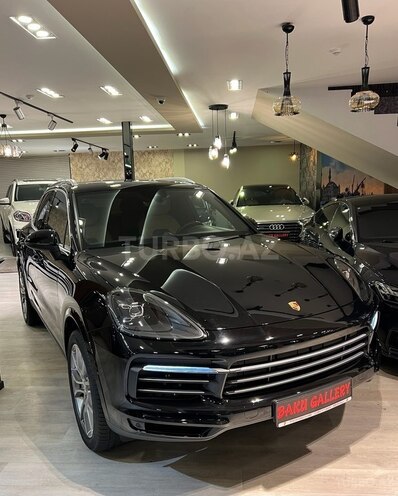Porsche Cayenne-5