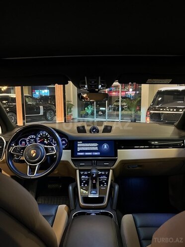 Porsche Cayenne-14