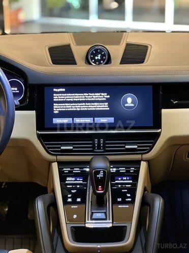 Porsche Cayenne-13