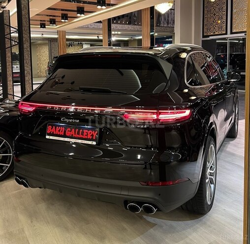 Porsche Cayenne-6