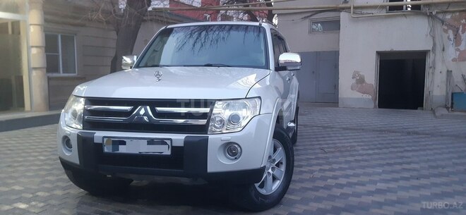Mitsubishi Pajero 2008, 215,000 km - 3.0 л - Bakı