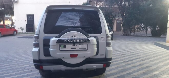 Mitsubishi Pajero 2008, 215,000 km - 3.0 л - Bakı