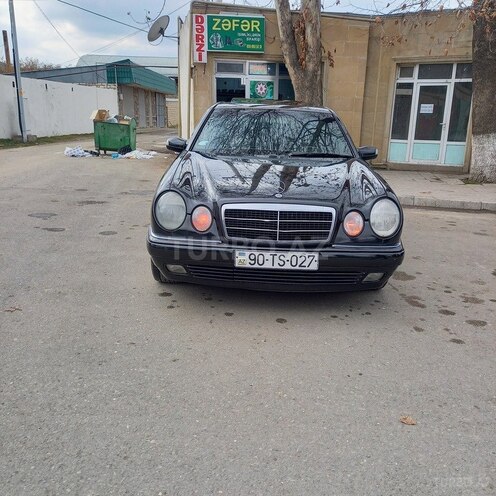 Mercedes E 240 1999, 368,000 km - 2.4 l - Qazax