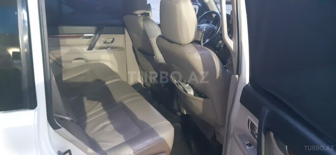 Mitsubishi Pajero 2008, 215,000 km - 3.0 л - Bakı