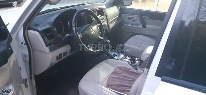 Mitsubishi Pajero 2008, 215,000 km - 3.0 л - Bakı