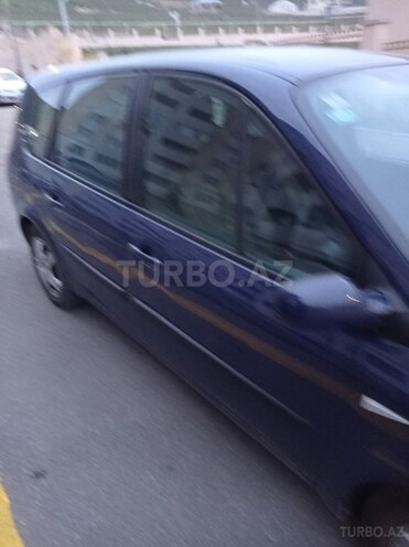 Renault Scenic-9