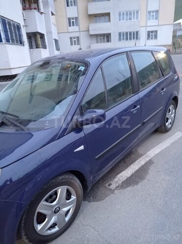Renault Scenic-6