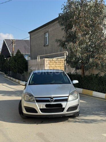 Opel Astra 2006, 330,000 km - 1.4 l - Bakı