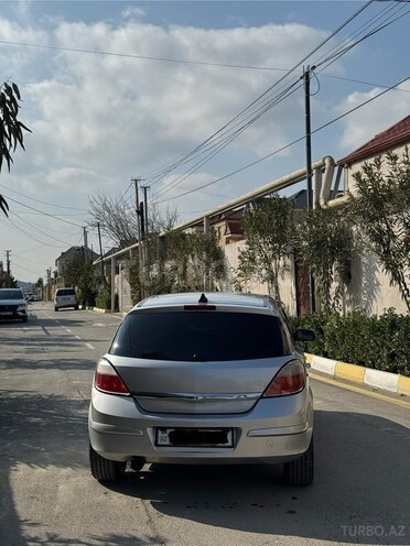Opel Astra 2006, 330,000 km - 1.4 l - Bakı