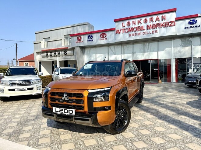 Mitsubishi L200-1