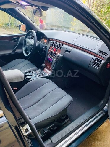 Mercedes E 220 d 2001, 500,000 km - 2.2 l - Bakı