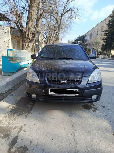 Kia Rio 2006, 315,000 km - 1.5 l - Salyan