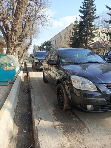 Kia Rio 2006, 315,000 km - 1.5 l - Salyan