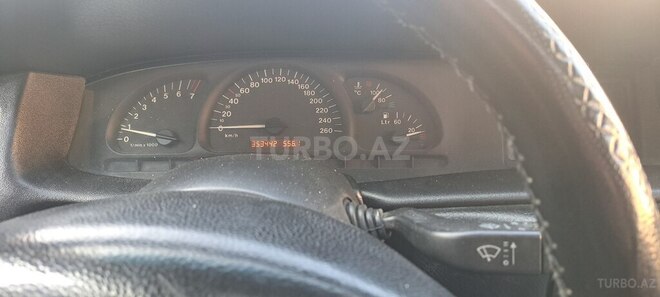 Opel Vectra 2000, 235,000 km - 2.0 л - Qazax