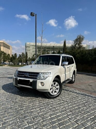 Mitsubishi Pajero 2010, 193,258 km - 3.5 l - Bakı