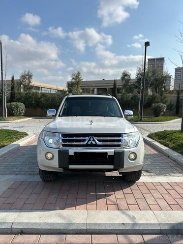 Mitsubishi Pajero 2010, 193,258 km - 3.5 l - Bakı