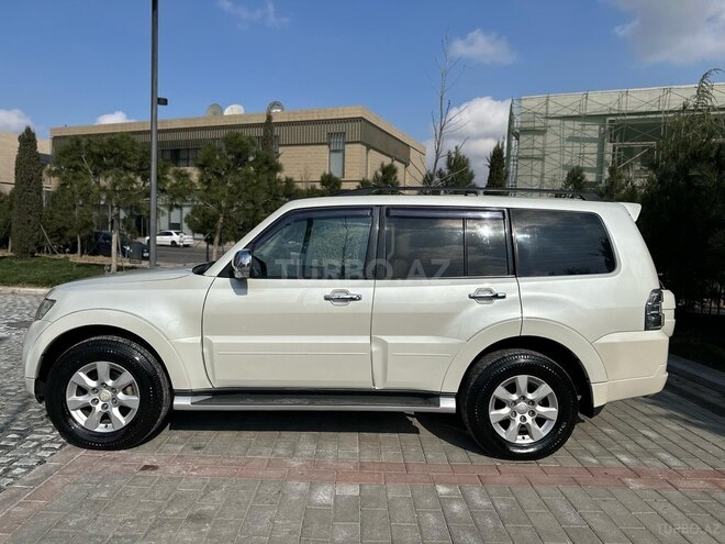 Mitsubishi Pajero 2010, 193,258 km - 3.5 l - Bakı