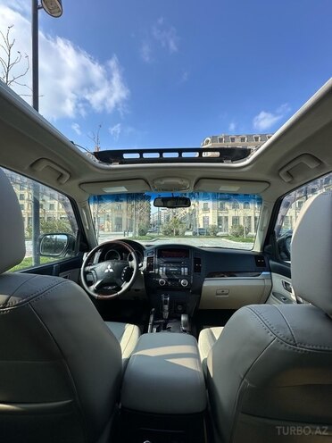 Mitsubishi Pajero 2010, 193,258 km - 3.5 l - Bakı