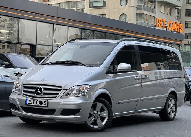 Mercedes Viano-5