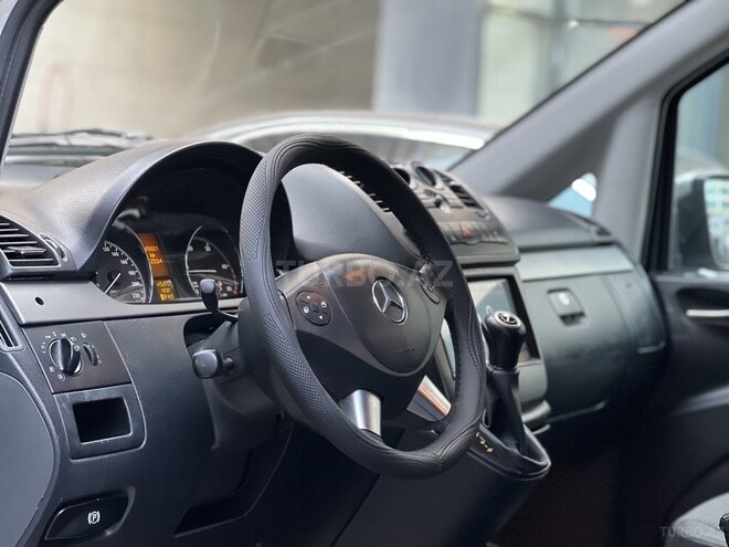 Mercedes Viano-16