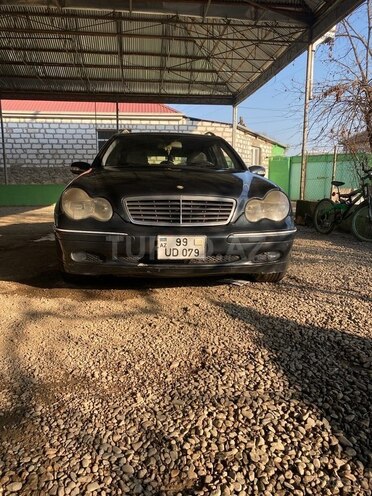 Mercedes C 220 d 2002, 200,000 km - 2.2 л - Qazax