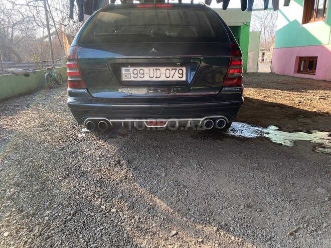 Mercedes C 220 d 2002, 200,000 km - 2.2 л - Qazax