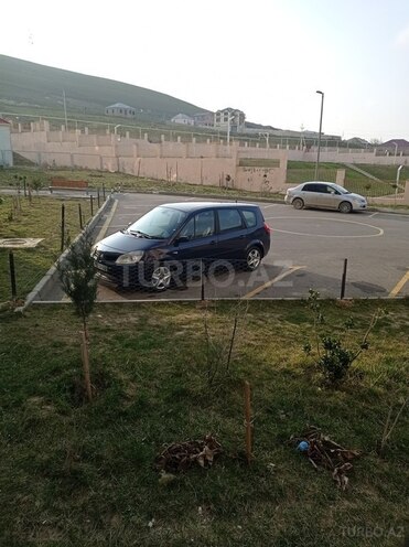 Renault Scenic-13